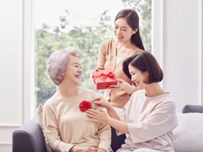 어버이날 기념 행사, 어르신들께 감사의 마음을 전하다 이미지